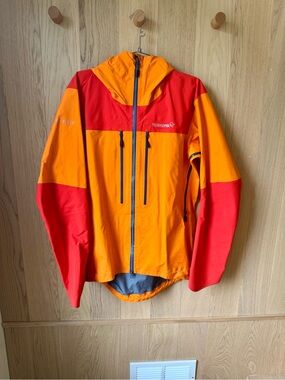 Norrøna Trollveggen Gore-Tex Pro Light Jacket